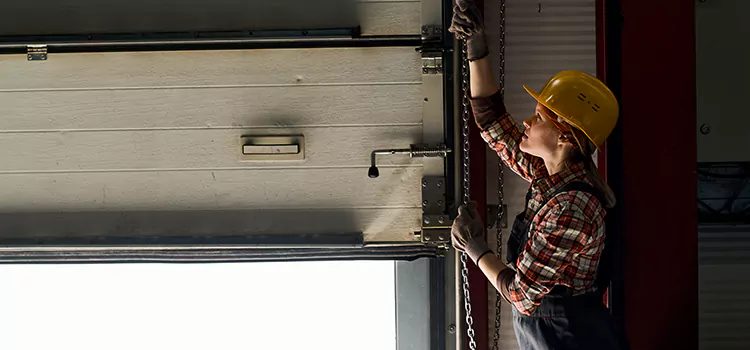 Addressing Common Garage Door Stoppage Issues in Tamarac, FL